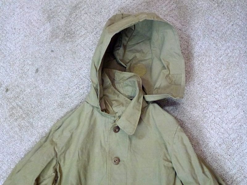 WWII Japanese Army EM/NCO Hooded Raincoat — image 2