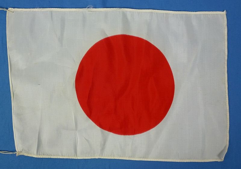 Small WWII Japanese National Flag — image 2