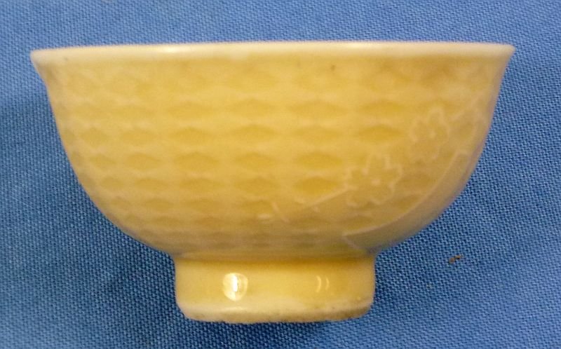 Small Japanese Sake Cup with Rising Sun Flag — image 2