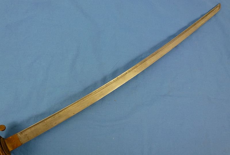 Meiji Period Japanese Kyu Gunto Sword with Family Mons Crest — image 4