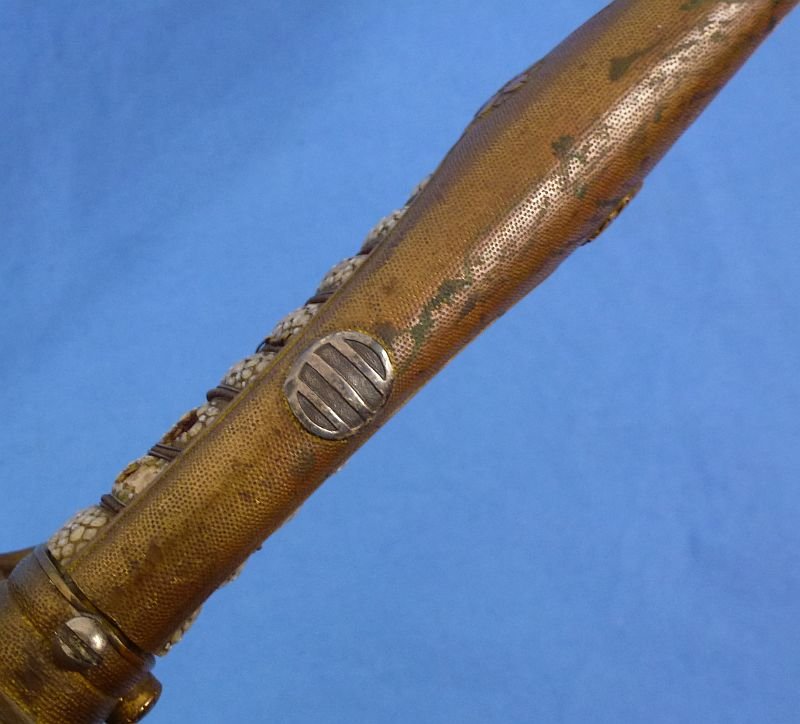 Meiji Period Japanese Kyu Gunto Sword with Family Mons Crest — image 8