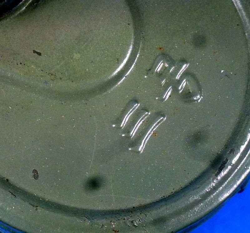 Rare WWII Japanese Navy Gas Mask in Carrying Bag — image 4