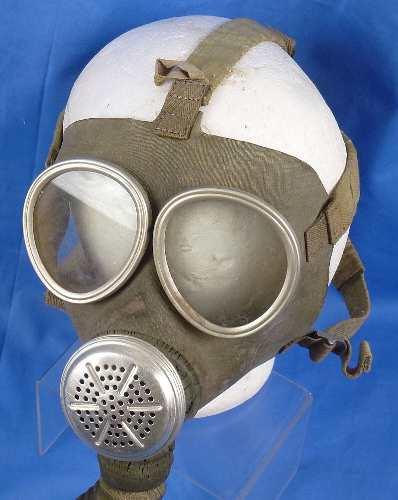 Rare WWII Japanese Navy Gas Mask in Carrying Bag — image 6