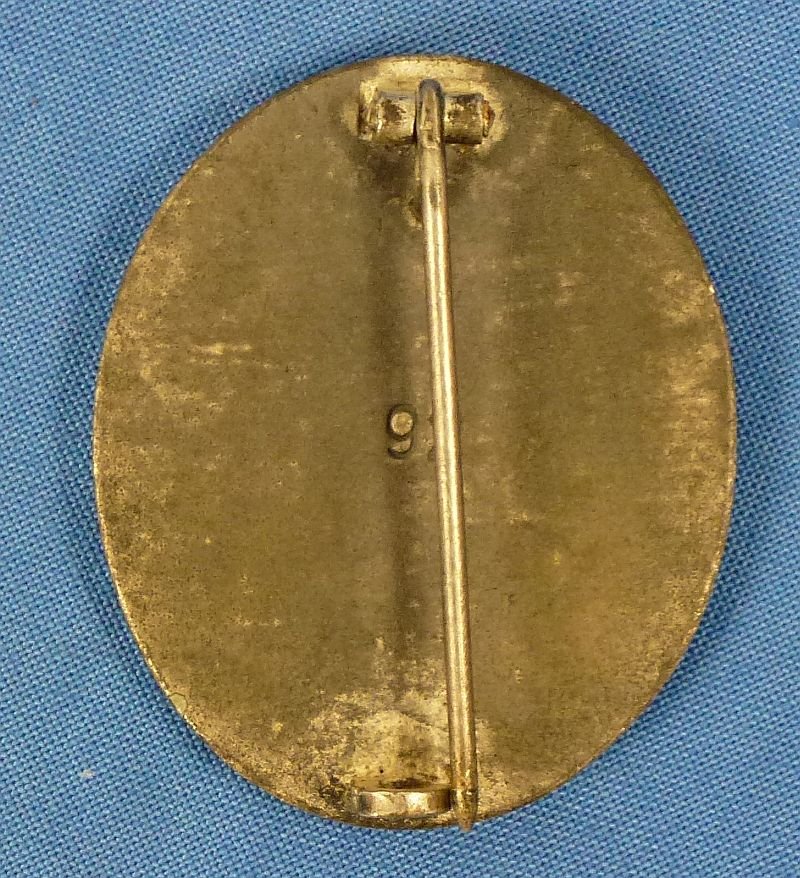 1939 Silver Wound Badge Marked '92' (Josef Rucker & Sohn) — image 2
