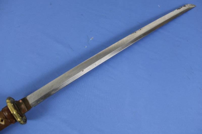 WWII Japanese Army Officer Shin Gunto Sword in Leather Combat Scabbard Cover — image 5