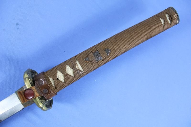 WWII Japanese Army Officer Shin Gunto Sword in Leather Combat Scabbard Cover — image 6