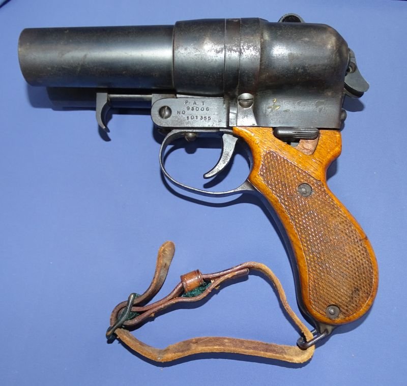 WWII Japanese Type 90 Double Barrel Signal Pistol — image 3
