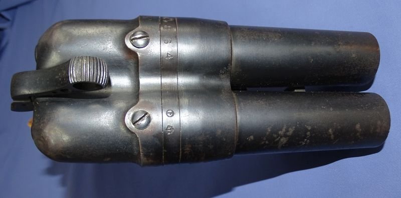WWII Japanese Type 90 Double Barrel Signal Pistol — image 4