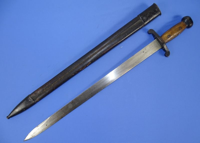 Pre-WWI Japanese Artillery Short Sword with Scabbard — image 3