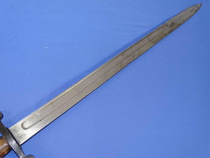 Pre-WWI Japanese Artillery Short Sword with Scabbard — image 4
