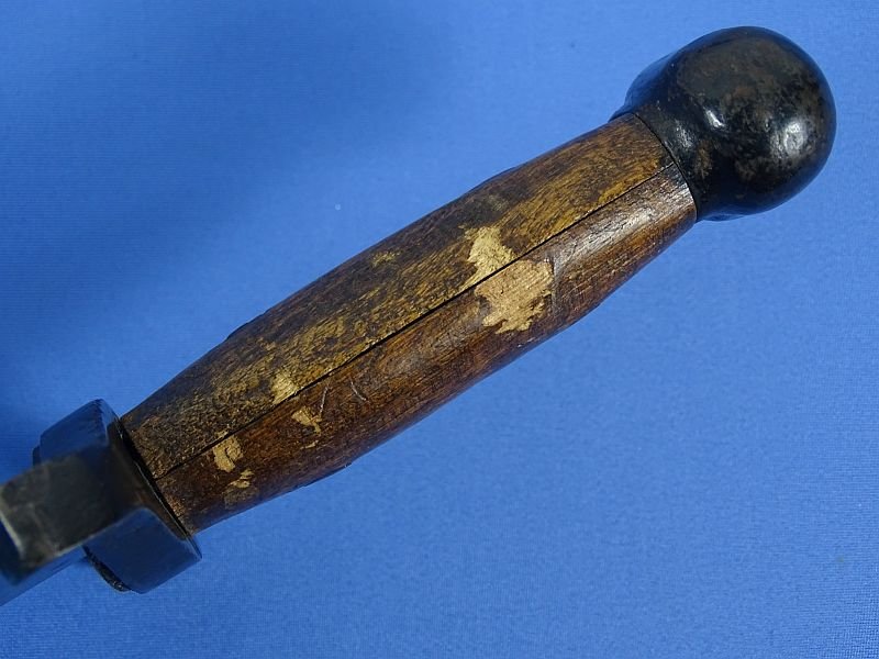 Pre-WWI Japanese Artillery Short Sword with Scabbard — image 9