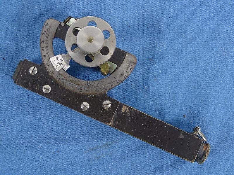 Cased WWII Japanese Sighting Device — image 2