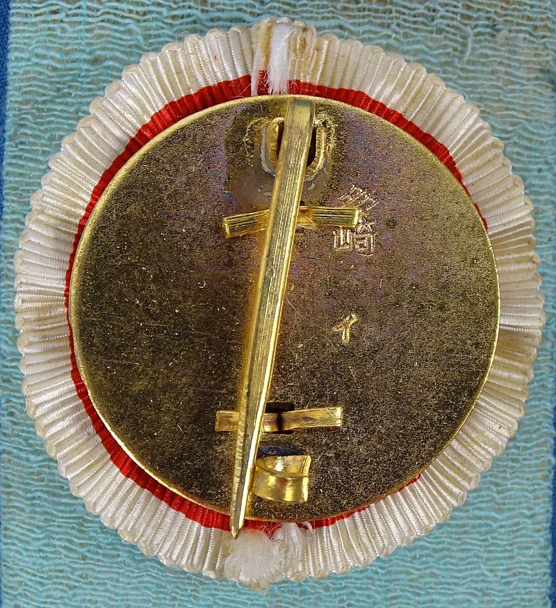 Boxed Time Expired Soldiers League Special or Honorary Member Badge — image 3