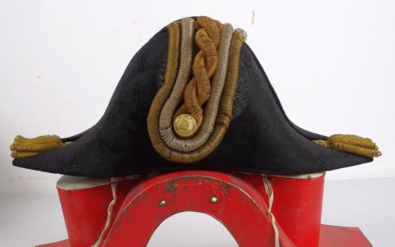 Named and Cased Imperial Japanese Navy Captain's Full Dress Fore and Aft Hat and Epaulettes Set — image 8