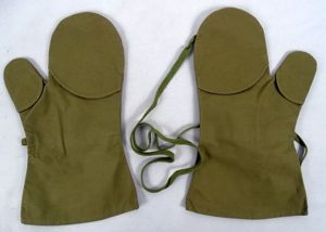 1944 Dated Near Mint Army Mosquito Protection Mittens