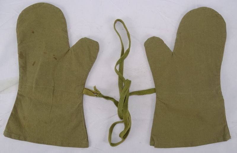 Japanese 1944 Dated Army Mosquito Protection Mittens — image 2