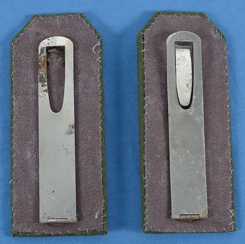 Pair of Japanese Army Superior Private Shoulder Boards — image 2