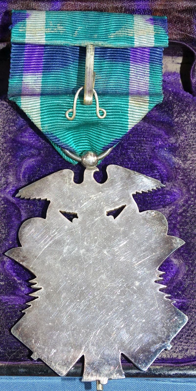 Cased Japanese Order of the Golden Kite 7th Class — image 3