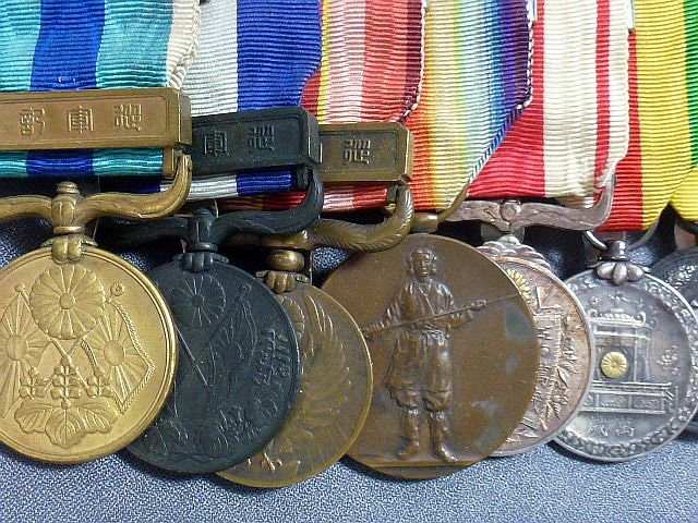 10 Place WWII Japanese / Manchuko Medal Bar — image 2