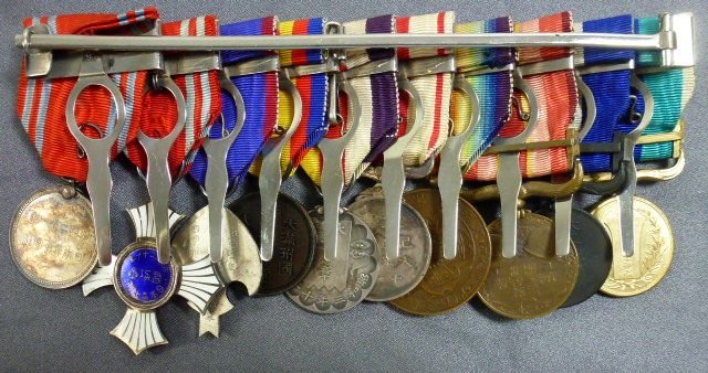 10 Place WWII Japanese / Manchuko Medal Bar — image 4