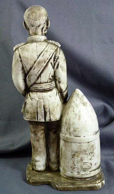 Large Porcelain Statue of General Nogi Maresuke — image 3