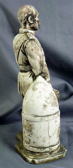 Large Porcelain Statue of General Nogi Maresuke — image 4