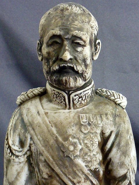 Large Porcelain Statue of General Nogi Maresuke — image 5
