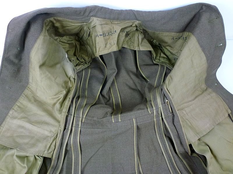 Named WWII U.S. Army First Armored Division Staff Sergeant Band Musician's Tunic — image 5