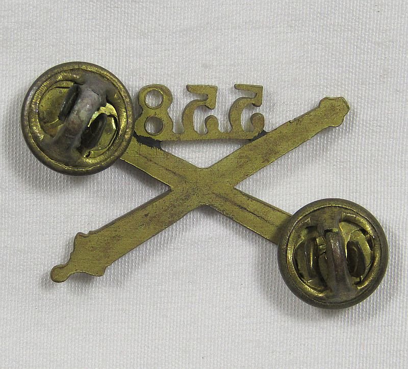 US WWII 558th Field Artillery Officer Collar Insignia — image 2