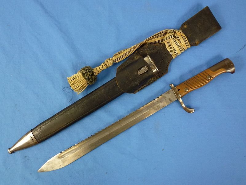 1912 Dated Imperial German Model 1894 / 1898 Sawback Blade Bayonet by C.G. Haenel with Frog and Knot — image 2