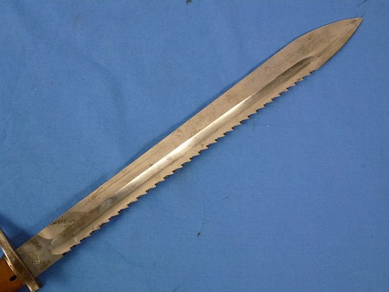 1912 Dated Imperial German Model 1894 / 1898 Sawback Blade Bayonet by C.G. Haenel with Frog and Knot — image 4