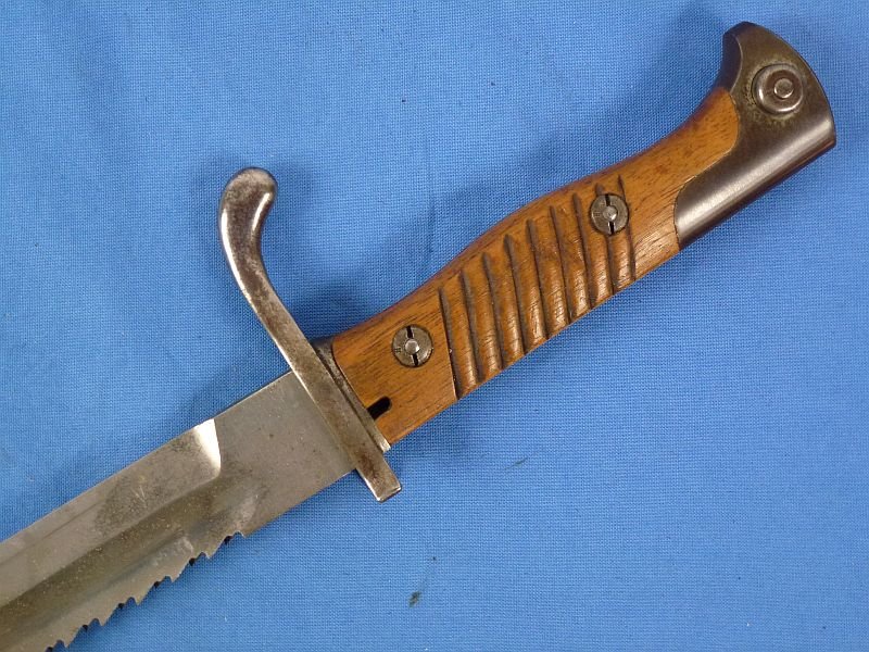 1912 Dated Imperial German Model 1894 / 1898 Sawback Blade Bayonet by C.G. Haenel with Frog and Knot — image 8