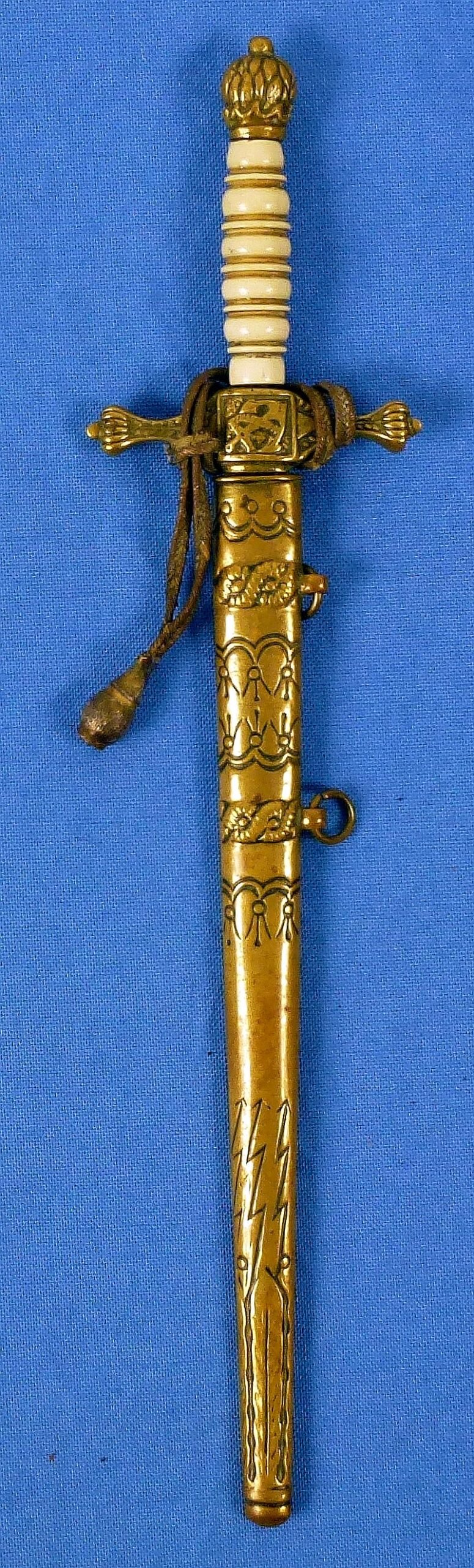 Miniature Weimar Era Reichsmarine Navy Officer Dagger with Portepee — image 2