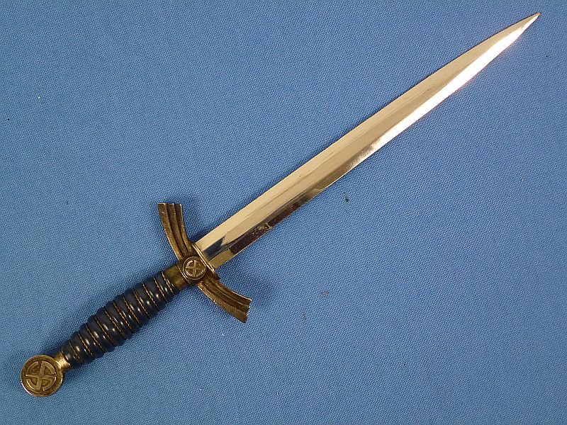Miniature First Model Luftwaffe Officer Dagger — image 3