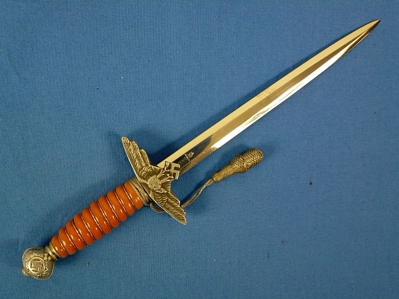 Miniature 2nd Model Luftwaffe Officer Dagger by SMF (Stöcker & Co.) with Portepee — image 3