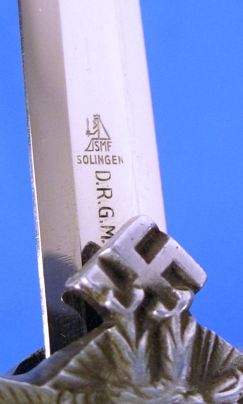 Miniature 2nd Model Luftwaffe Officer Dagger by SMF (Stöcker & Co.) with Portepee — image 5