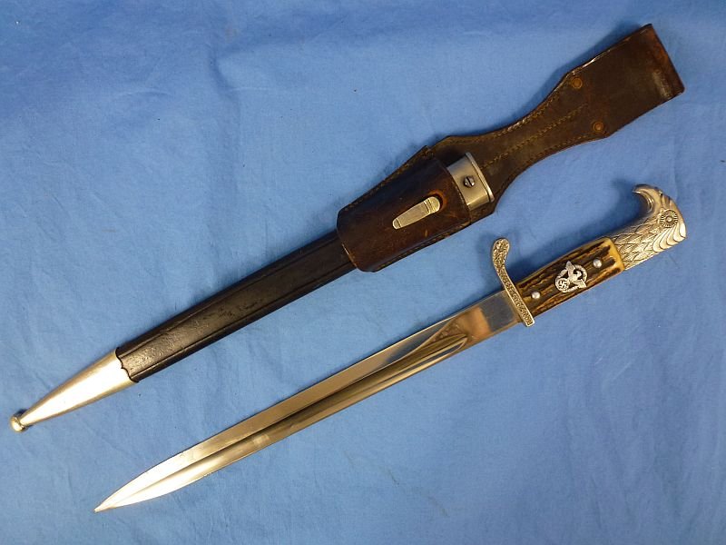 Third Reich Police Dress Bayonet by P.D. Luneschloss with Matching Numbers and Frog — image 2