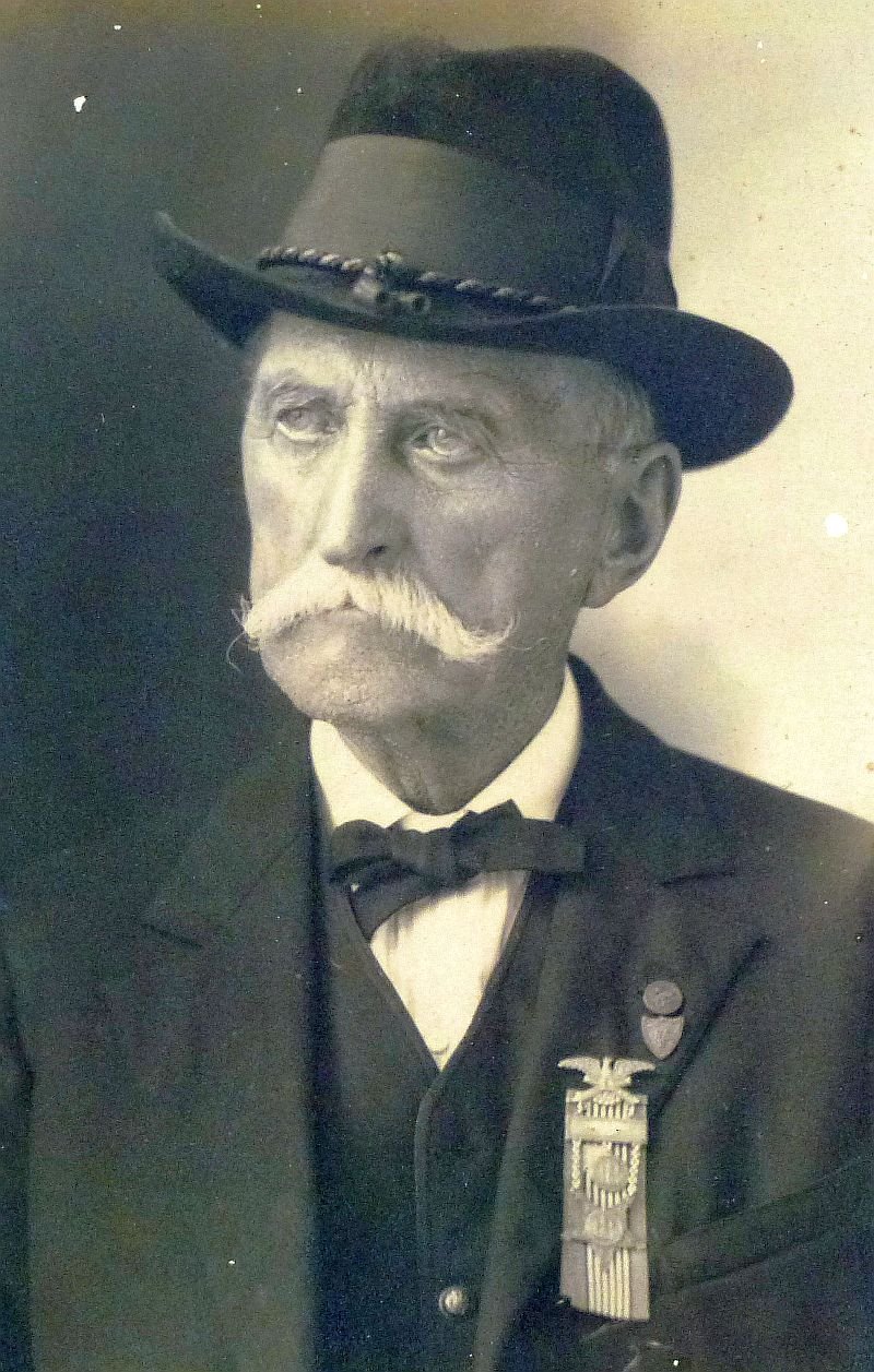 Named GAR Civil War Veteran Portrait Photograph — image 2