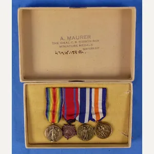 Boxed Miniature WWI New York State Medals Bar