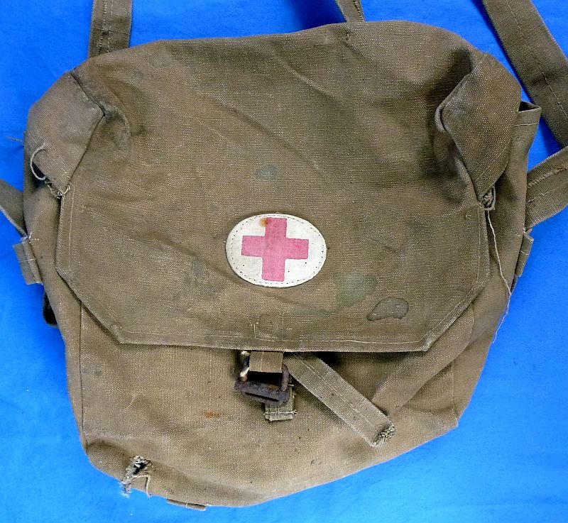 Rare WWII Japanese Army Paratrooper Medical Bag — image 2