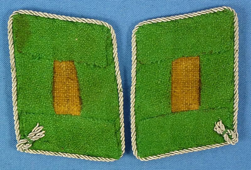 Pair of Luftwaffe Oberleutnant Air Traffic Control Collar Tabs — image 2