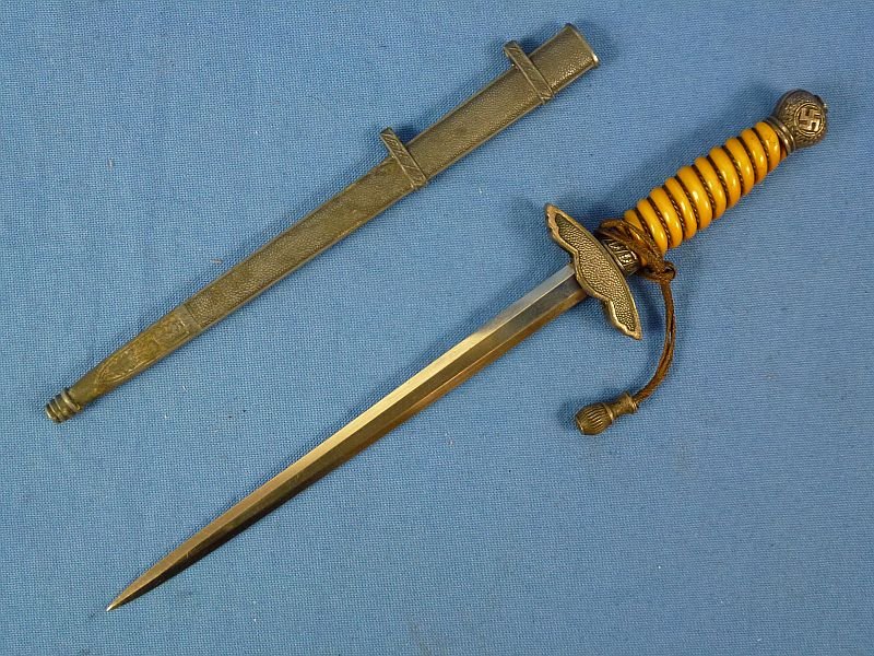 Miniature Luftwaffe Officer Dagger by E. & F. Horster with Portepee — image 3
