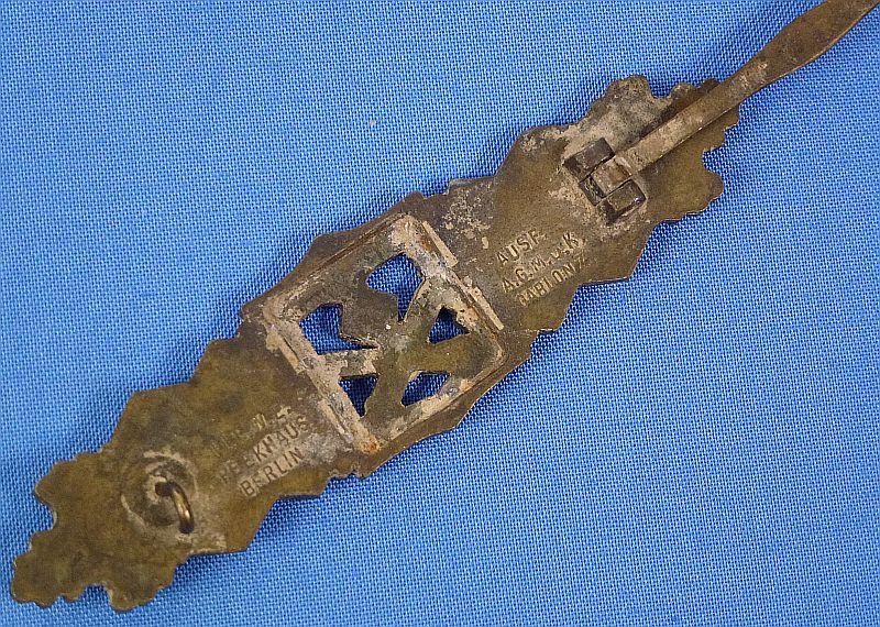 German Army / Waffen SS Bronze Close Combat Clasp by A.G.M. u. K. — image 4