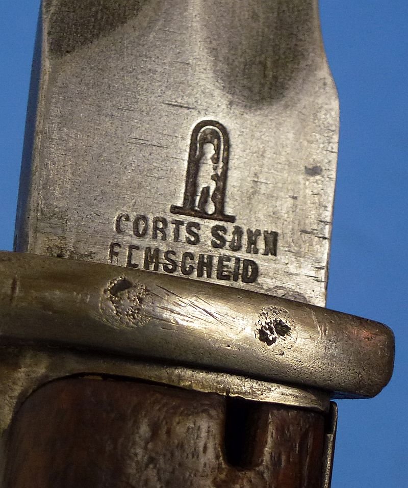 1916 Dated Imperial German Model M1898/05 Butcher Blade Bayonet by Corts Sohn — image 6