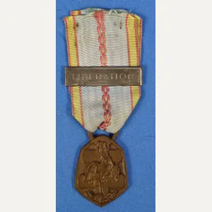French WWII 1939–1945 Commemorative War Medal with 'Liberation' Bar