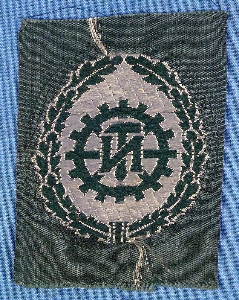 German Army NCO/Officer Sleeve Badge for a Former Member of the TeNo — image 2