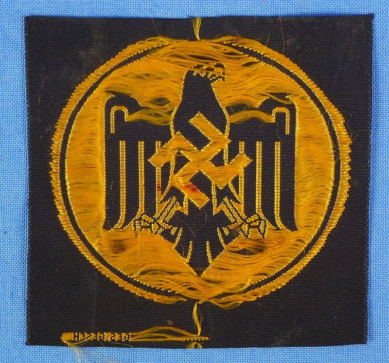 NSRL/DRL Cloth Bronze Sports Badge — image 2