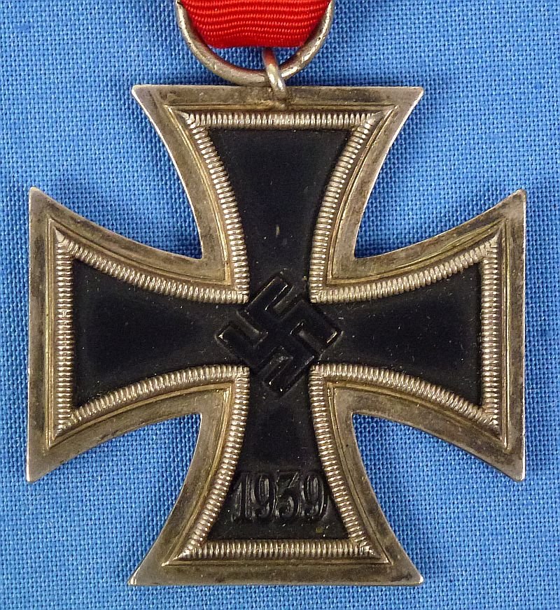 1939 Iron Cross Second Class Marked '76' (Ernst L. Muller) — image 2
