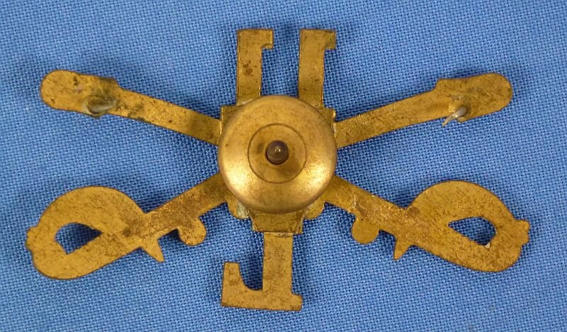 Model 1895 11th Cavalry Regiment Troop 'L' Cap Badge — image 2