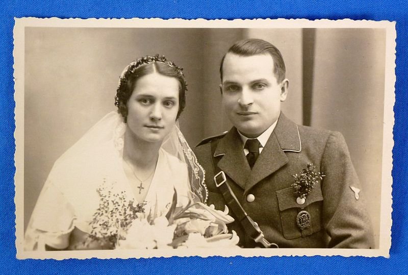 DLV Wedding Portrait Postcard